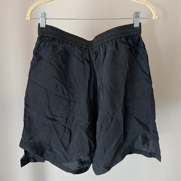 Y-3 | CH3 CUPRO SHORTS - Picture 2 of 5